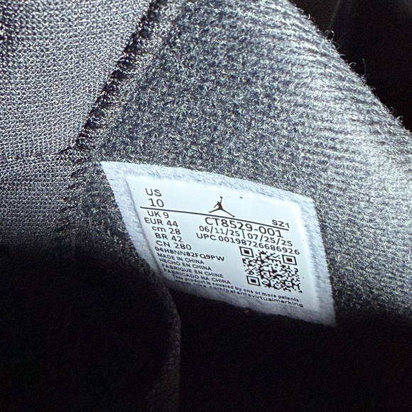 Jordan Retro 6 (Reverse Infrared ) - Picture 6 of 14